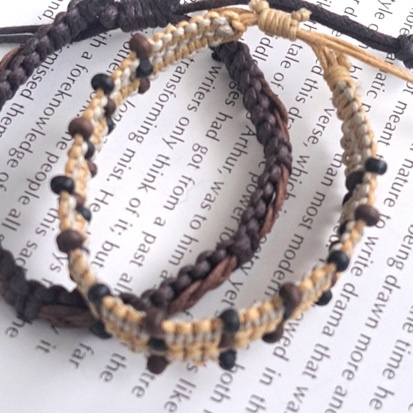 Set of two leather bracelets - Picture 3 of 5